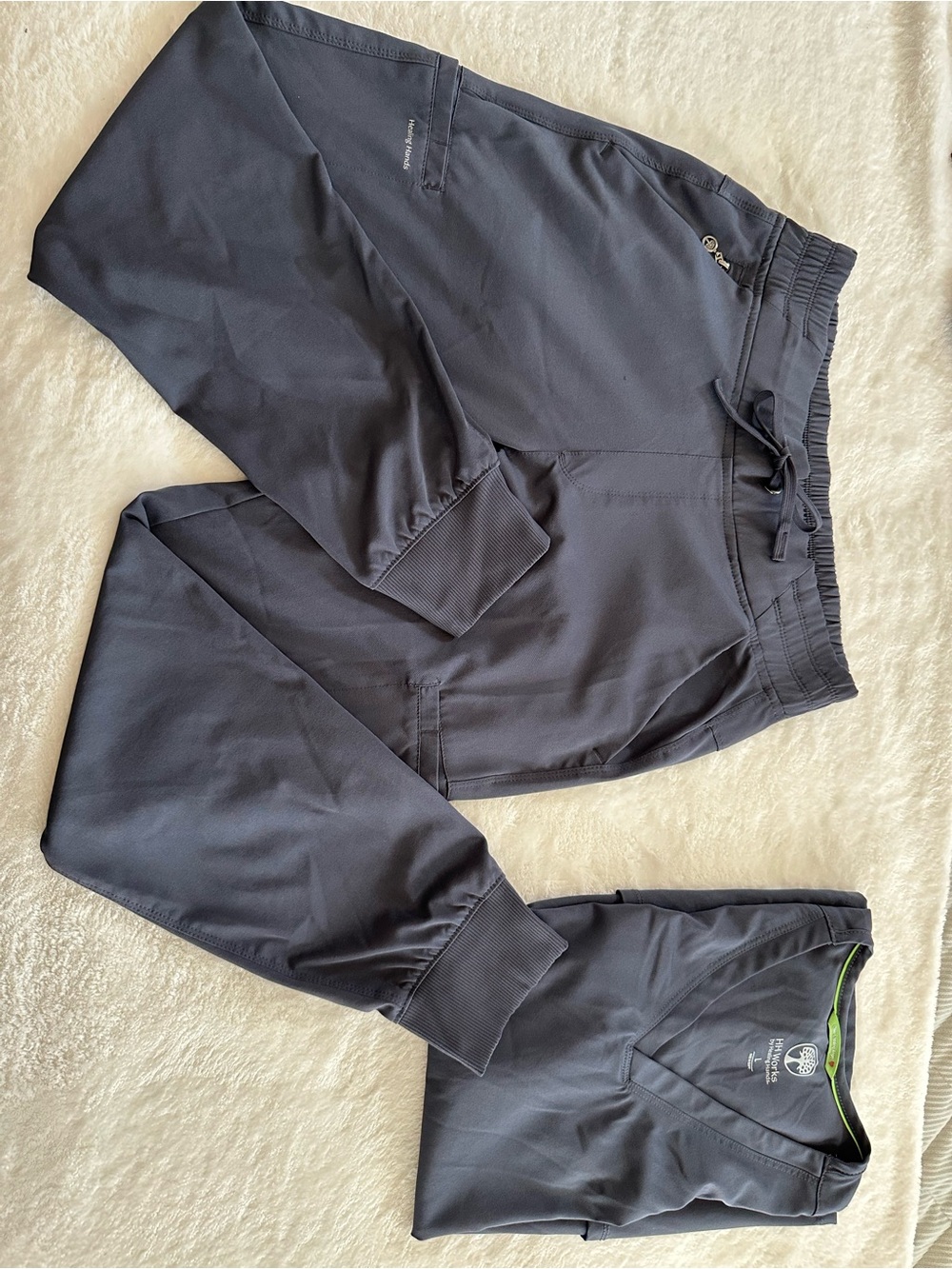 HH Works Grey Scrub Set • Large Top / Small petite jogger pants